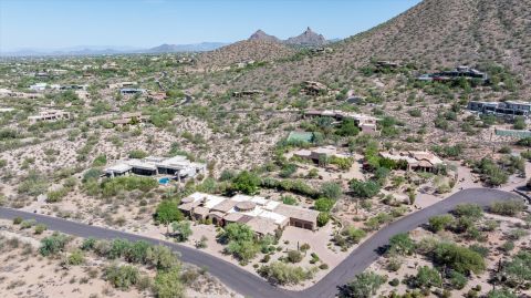 Grounds and Exterior View 37