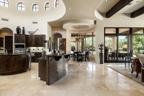 Interior View 12