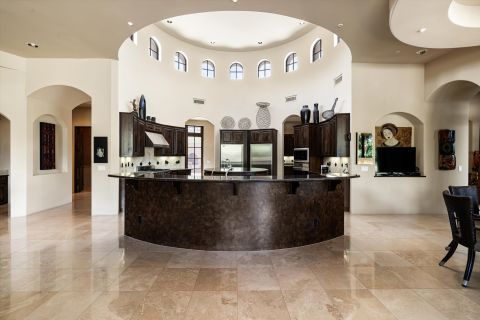 Interior View 17