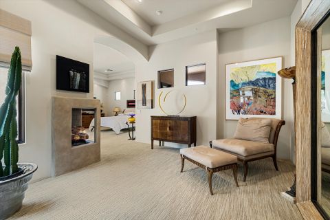 Interior View 22