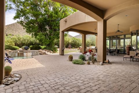 Grounds and Exterior View 17