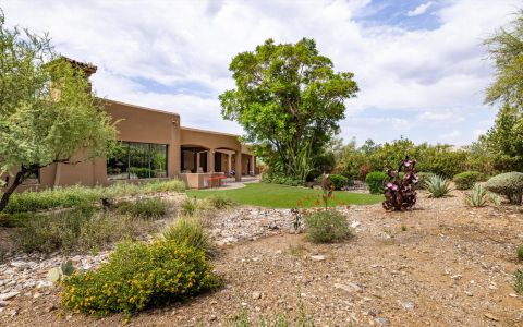 Grounds and Exterior View 25